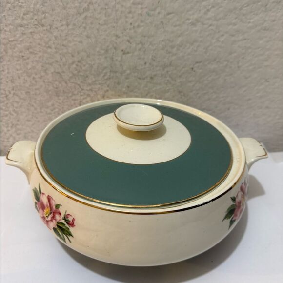 International China Co. Empire Green Covered Serving Dish - Picture 1 of 8